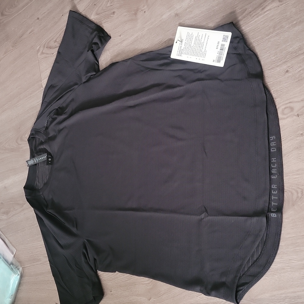 Lululemon dysentery short sleeve. Med